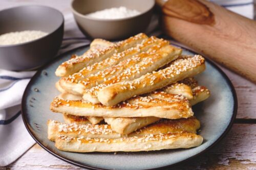 🧀 Hrskavi slani štapići sa sirom – brzo i lako